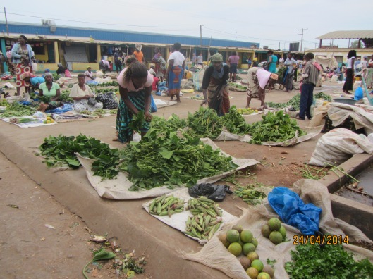 Zona de venta de verduras en el Mercado de Xai Xai